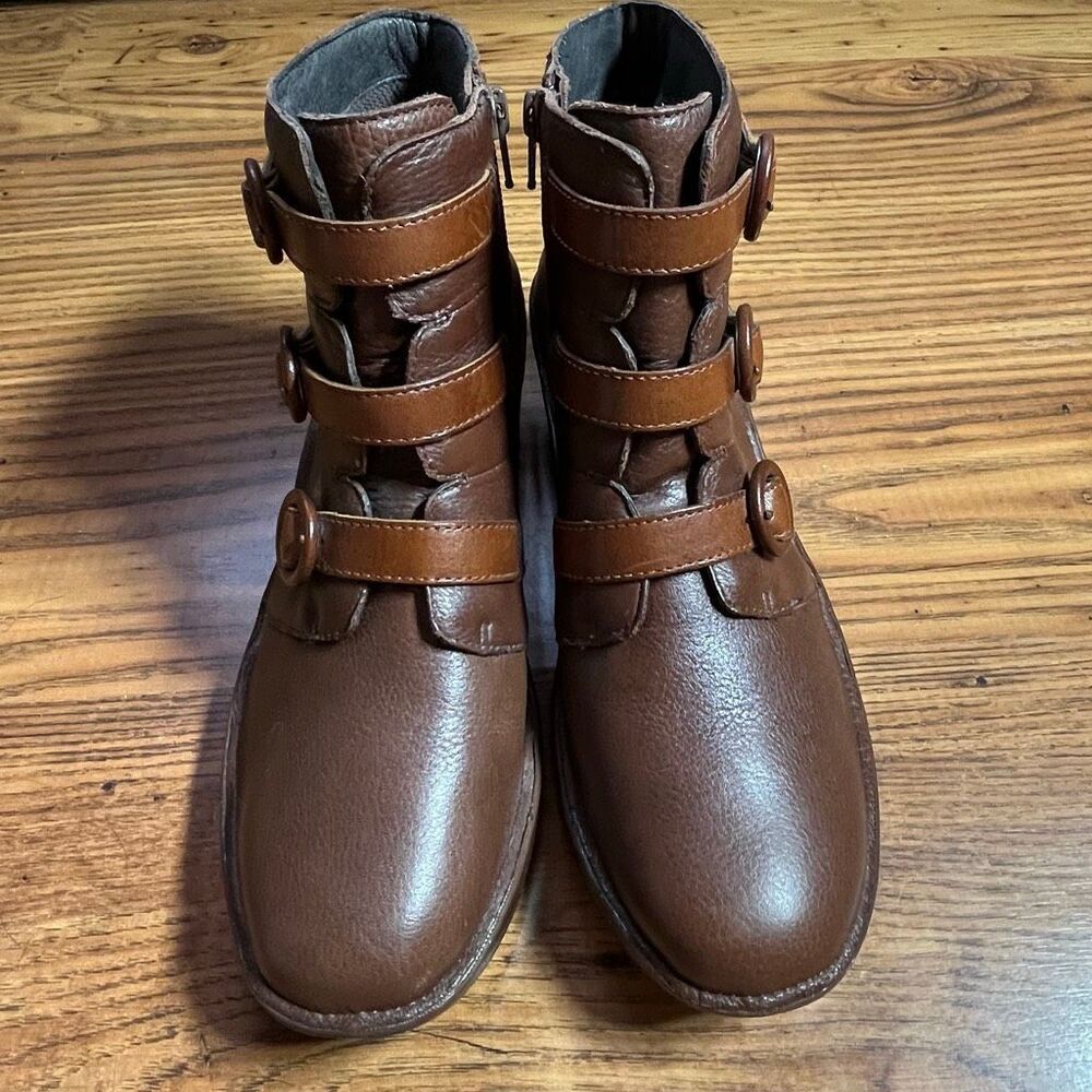 Bionica Brown Woman’s Wedge Buckle Bootie Sz - Picture 4 of 8